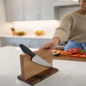 The Heritage Stand – Premium Solid Wood Magnetic Countertop Knife Block (4)
