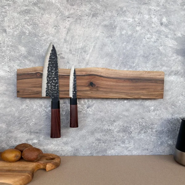 The Raw Walnut Horizon – Live Edge Artisan Magnetic Knife Holder