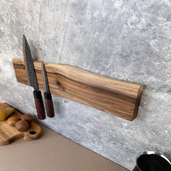 The Raw Walnut Horizon – Live Edge Artisan Magnetic Knife Holder