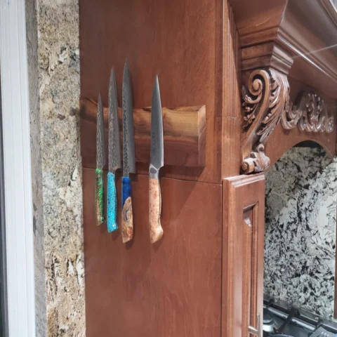 The Walnut Wild-Edge – Handcrafted Neodymium Magnetic Knife Rack (1)